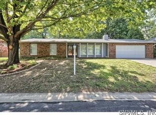 81 Glendale Dr, Glen Carbon, IL