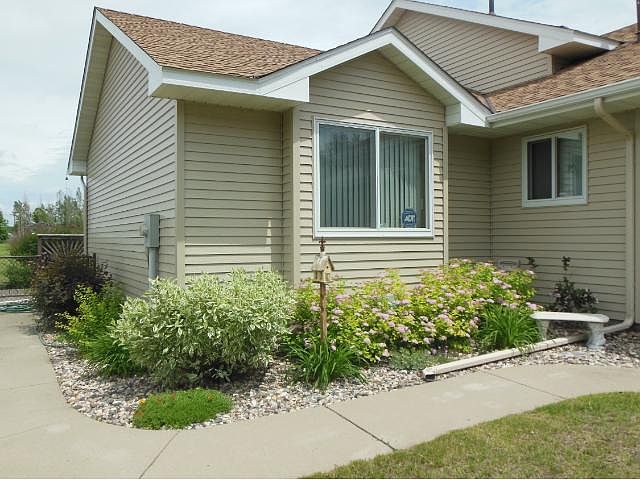 1st image of 20686 Becker Lake Cir