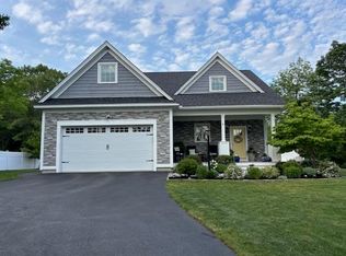 8 Grover Ln, Kittery, ME 03904
