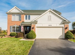 1608 Seaton Ln, Elgin, IL 60123