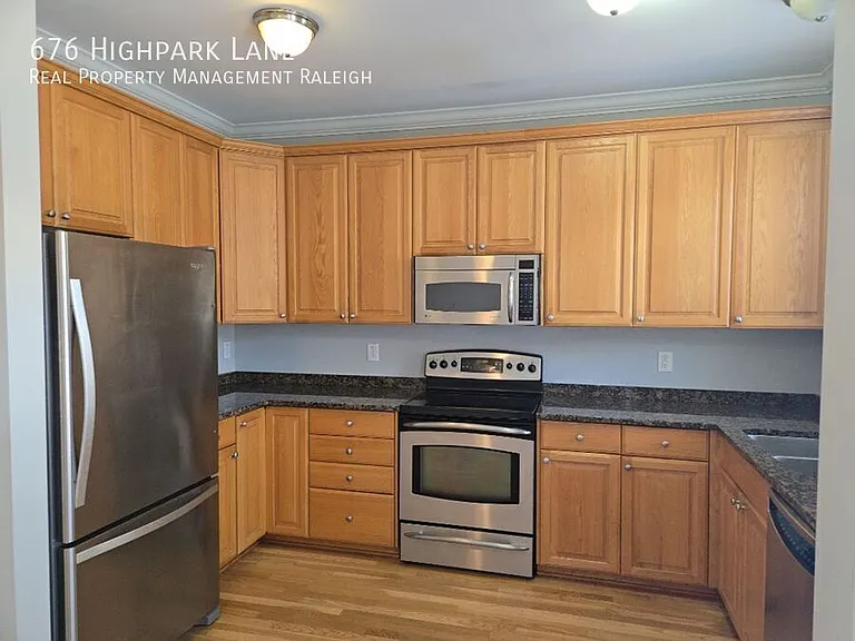 676 Highpark Ln — Photo 5