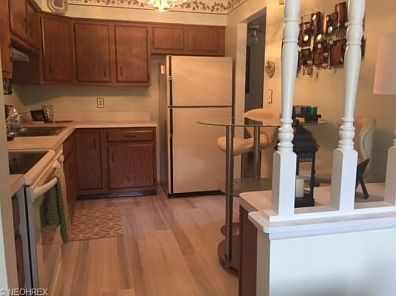 4th image of 7433 Creekwood Dr #12A