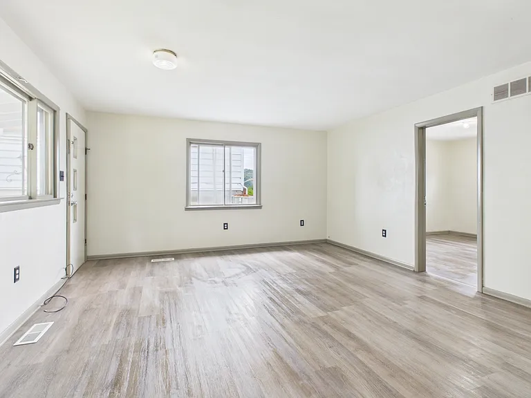 22199 Energy Hwy #2 — Photo 12