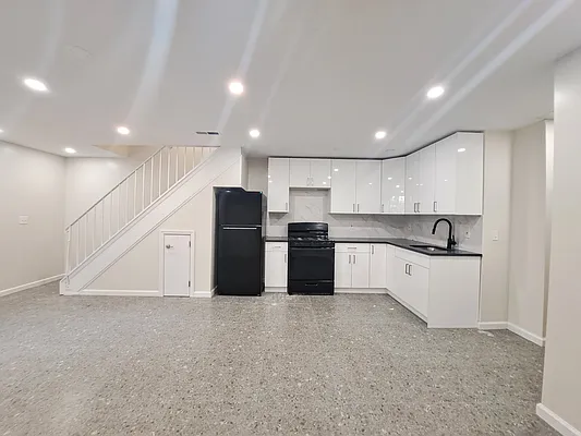 Rented by Friedman Mayer, LREB | media 13