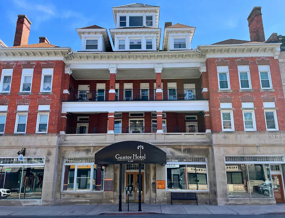 9 W Main St #1