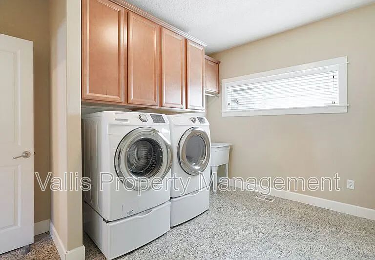 5164 Andresen St SE — Photo 26