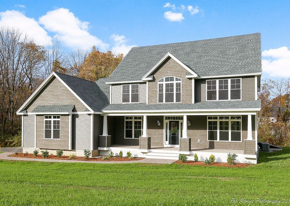 1st image of 15 Sullivans Ct