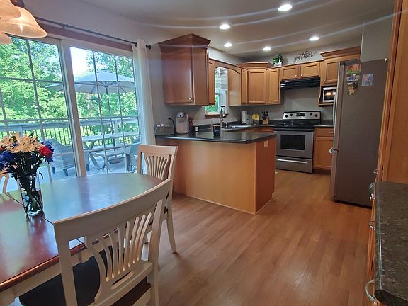3rd image of 1230 N 11th Ave