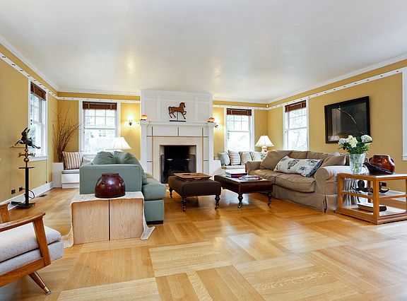 5th image of 72 Chatsworth Ave