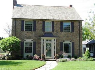 19651 S Sagamore Rd, Fairview Park, OH 44126