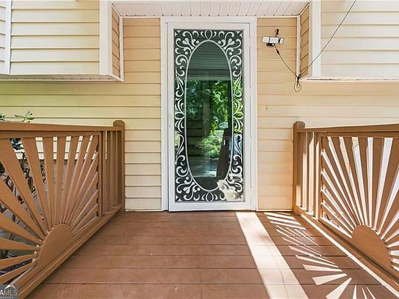 5th image of 4086 Chapel Hill Rd