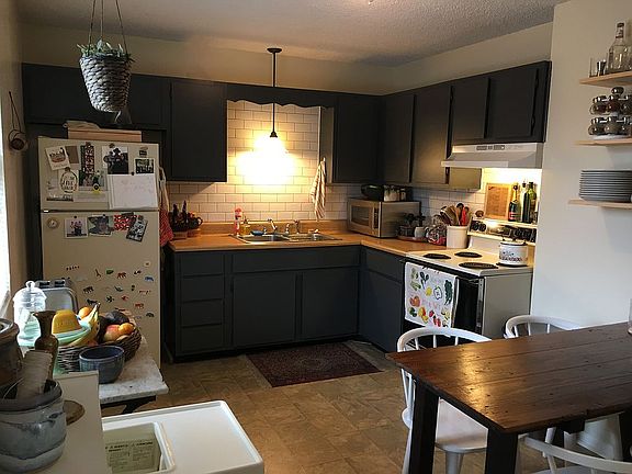 5th image of 524 Amalie Ct