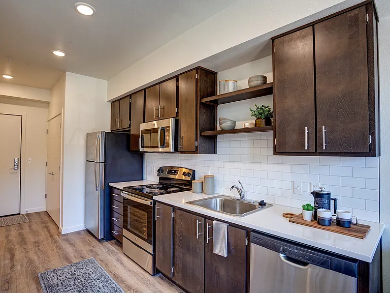 Commons at Sylvan Canyon Apartments — Photo 8