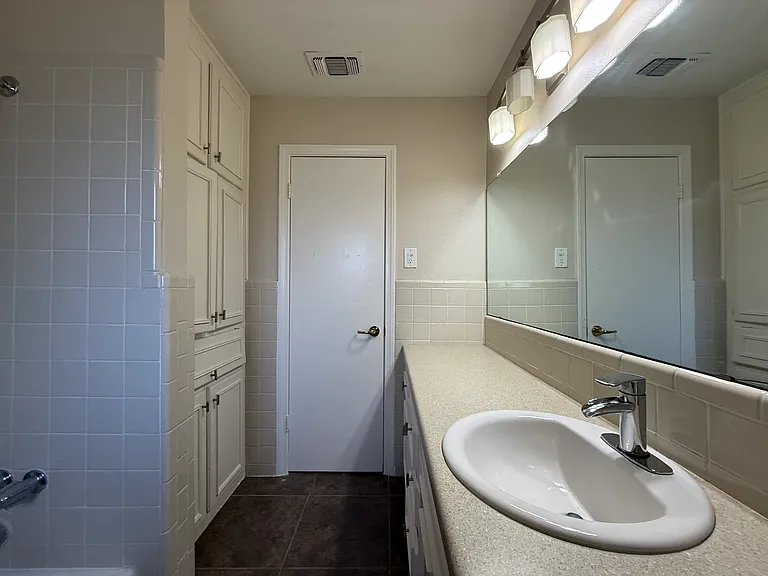 5204 Winifred Dr — Photo 20