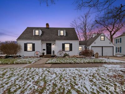 2101 Houseman Ave NE, Grand Rapids, MI, 49505