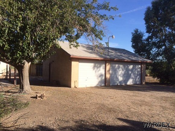 2nd image of 8285 S Olive Ave
