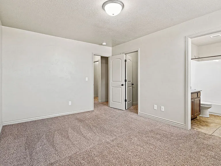 Angels Landing Townhomes — Photo 13