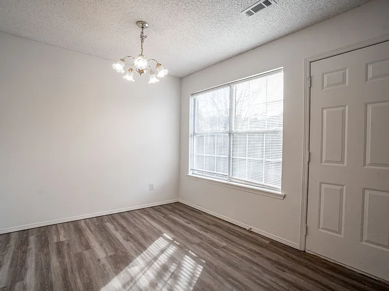 1518 N Bernice Dr — Photo 6
