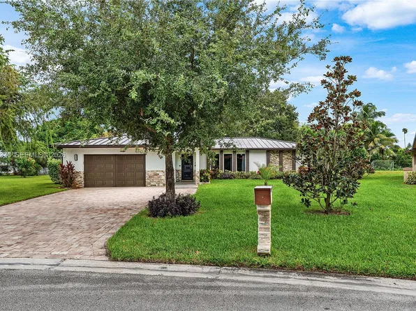 10936 NW 41st Dr, Pompano Beach, FL 33065