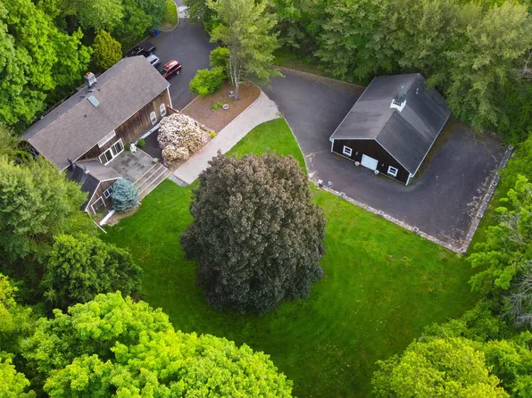 19 Whisconier Road, Brookfield, CT 06804