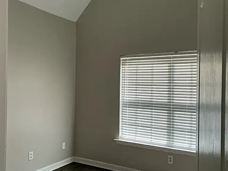 4232 Sandstone Dr — Photo 13