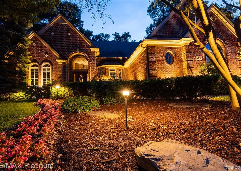 1st image of 8988 Cascade Dr