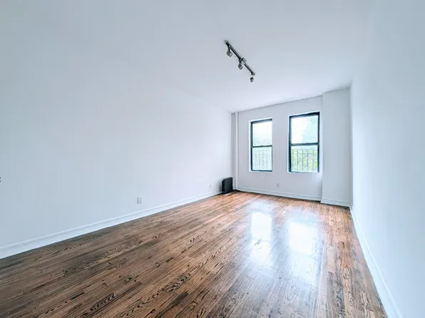 436 Eastern Parkway image 7 of 12