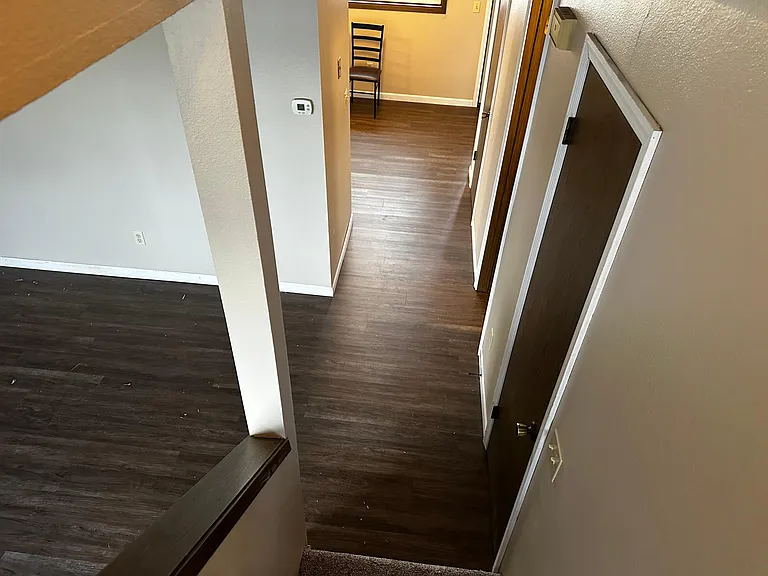 1105 E Pl #B — Photo 2