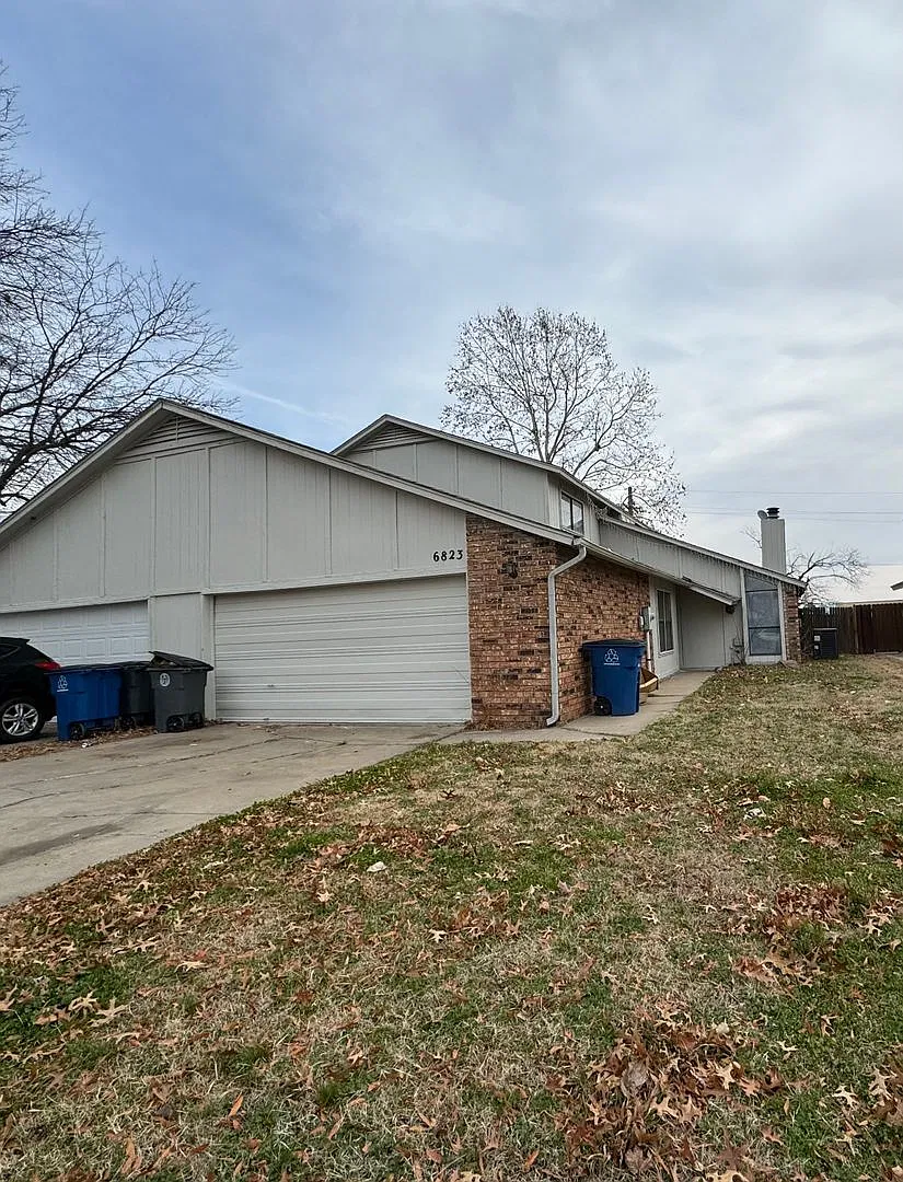 3 bedroom 2 bathroom Duplex in Tulsa! — Photo 1