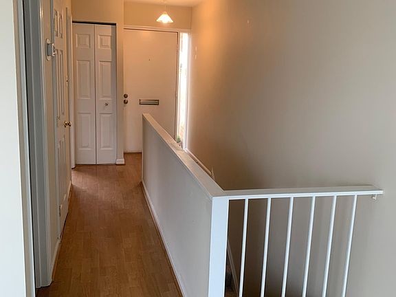 4th image of 1233 N Nash St