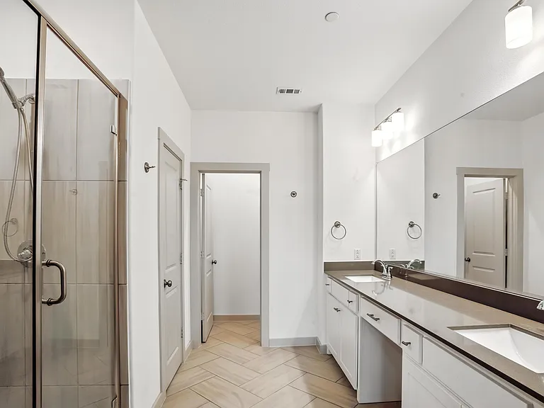 6441 Iron Horse Blvd — Photo 15