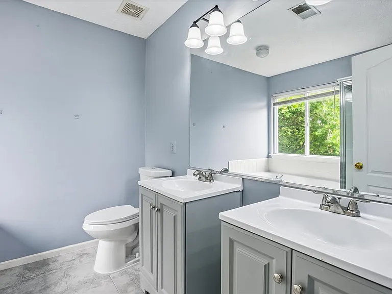 1904 Hilton Ct — Photo 11