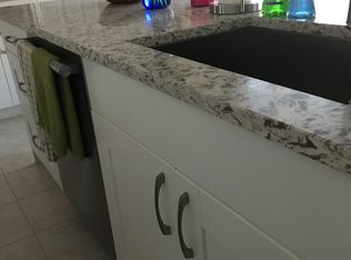 1404 Cove Dr, Prospect Heights, IL 60070