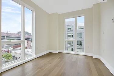 49 Broadway, #7C