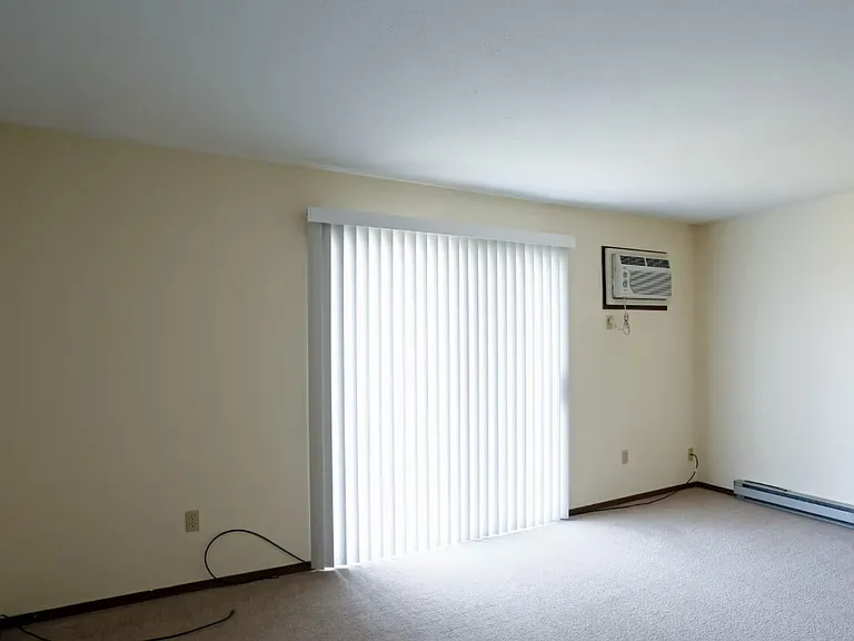 Eastwyck Apartments — Photo 13