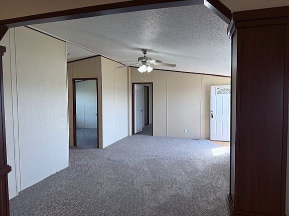 4th image of 9212 Idaho St