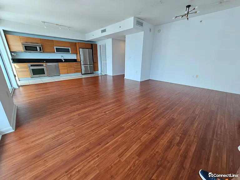 244 Biscayne Blvd #N-07 — Photo 12