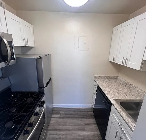Summit Hills — Photo 39