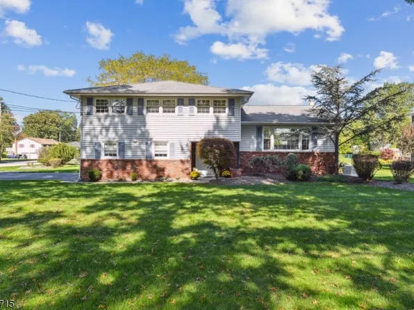 26 Gathering Rd, Montville Twp., NJ 07058