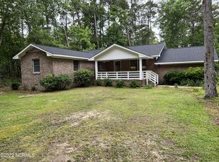 196 Steep Hill Dr, Swansboro, NC 28584