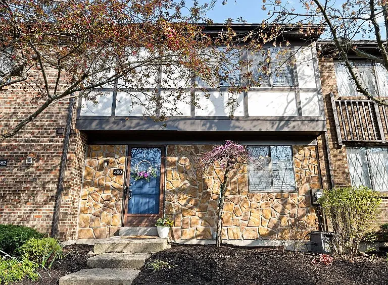 460 Dartmouth Cir #460 — Photo 1