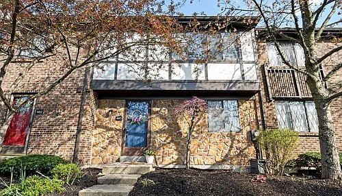 460 Dartmouth Cir #460 Photo 1