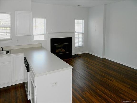 3rd image of 725 Atherton Way