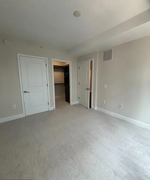 7171 Woodmont Ave #806 — Photo 17