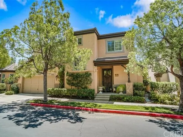 24634 Avignon Dr, Santa Clarita, CA 91355