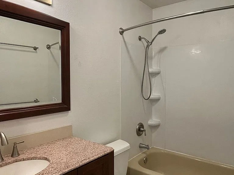 4897 Dartmouth Dr — Photo 8