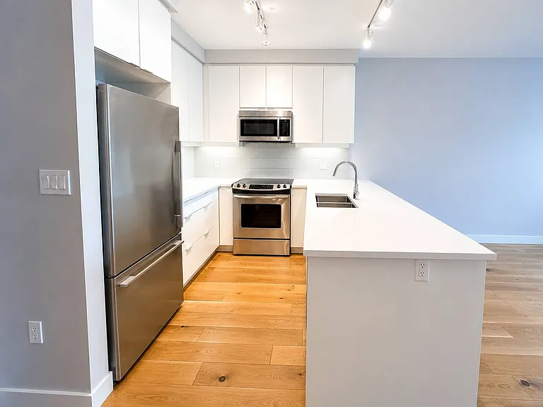 9393 Tower Rd #2 — Photo 6