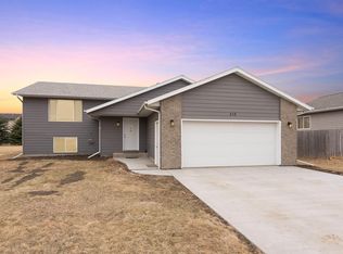 815 E Jesse Ct, Tea, SD 57064