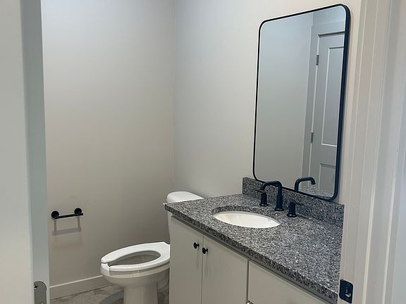 3rd image of 518 W 7th St #C