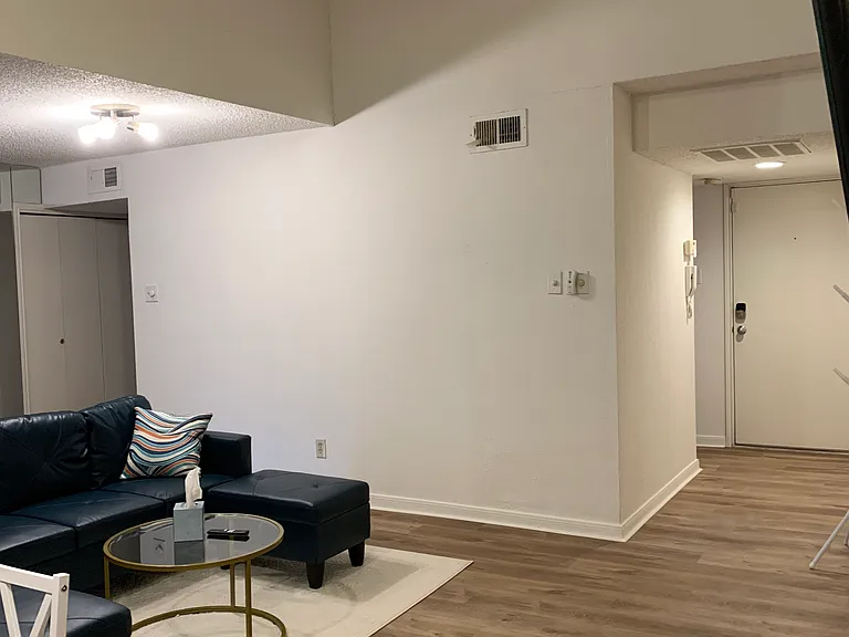 12400 Overbrook Ln — Photo 2